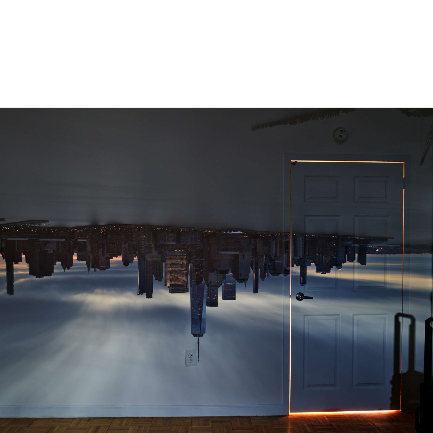 Abelardo Morell, Camera Obscura: cảnh thành phố chiếu lộn ngược lên tường một căn phòng tối