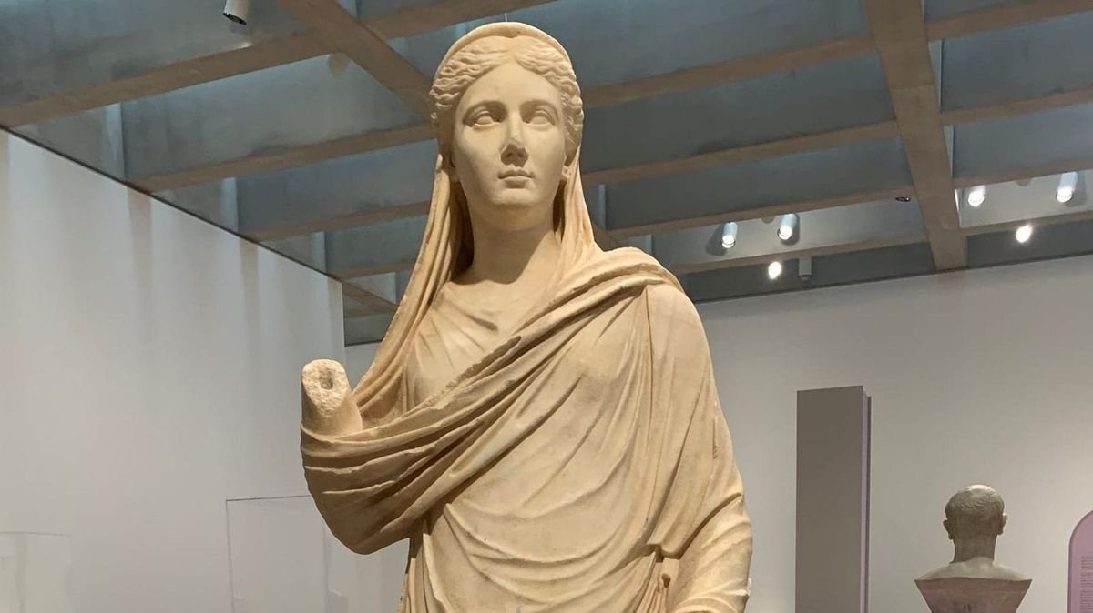 Ancient Splendor: tượng cẩm thạch La Mã thời Trajan trưng bày tại Saint Louis Art Museum