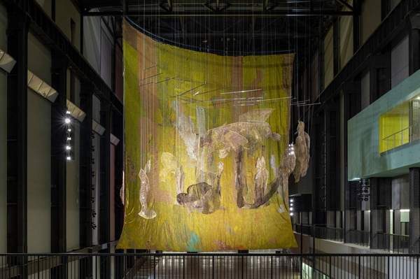 El Anatsui. Behind the Red Moon.