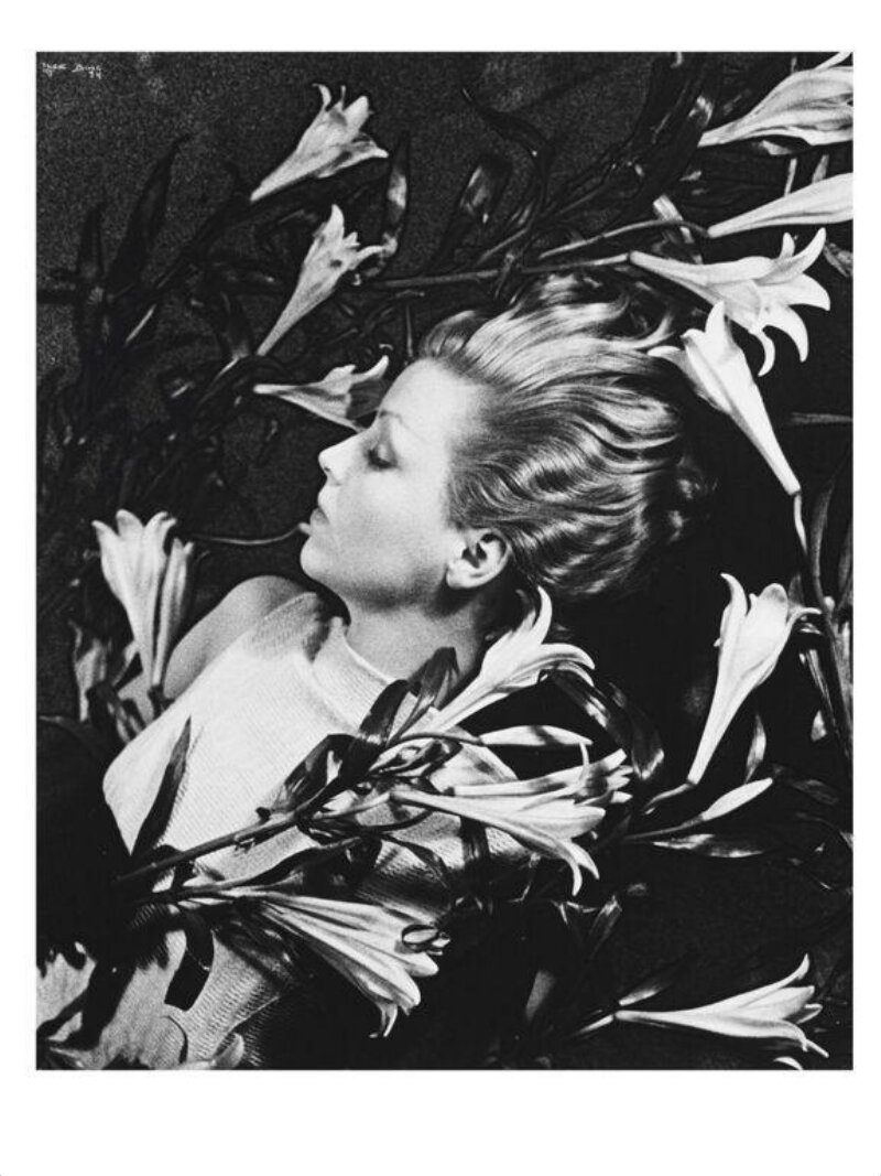 Ilse Bing. Salut de Schiaparelli.