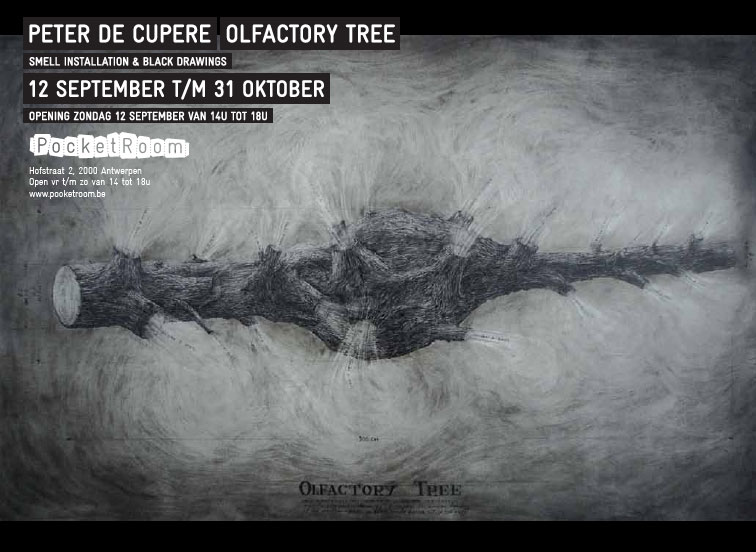 ピーター・デ・クーペレ「Olfactory Tree」：森の匂いを運ぶ合成素材の木の幹の彫刻